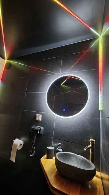 Royalspa Luxueux Appartement Avec Spa Страсбург Екстериор снимка